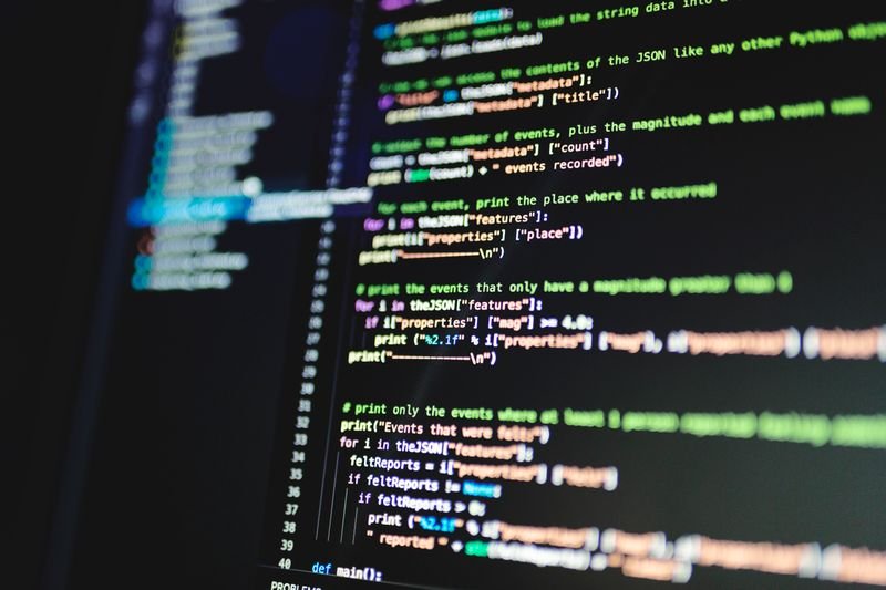 Scaling WordPress Plugin Architectures to 100k Nodes Without Core Drift